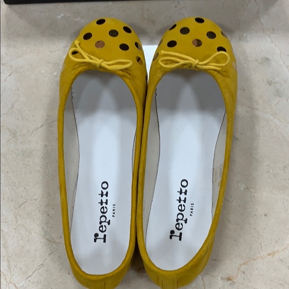 REPETTO JOUET DOTS BALLET FLAT IN YELLOW SUEDE WITH GOLD DOTS RARE SZ US 7 (38) - Picture 2 of 9